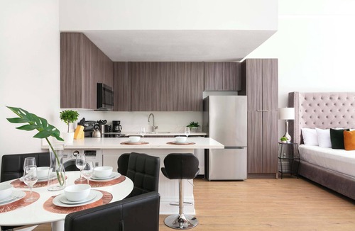 Gaslamp Quarter Apartment | Bright 2BR Loft | Sleeps 7 + Full Kitchen & WiFi