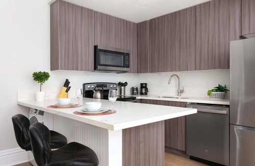 Gaslamp Quarter Apartment | Bright 2BR Loft | Sleeps 7 + Full Kitchen & WiFi