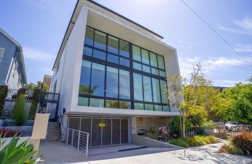 Bankers Hill House | Bright and Trendy - Panoramic - Chic - Prime Location