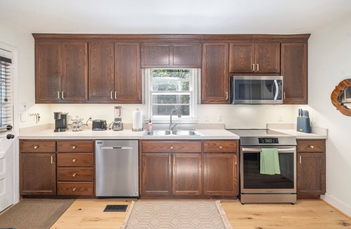 Southeast Raleigh House | Bright, Cozy, and Just Minutes to the Best of Raleigh