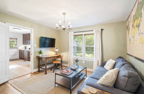 Southeast Raleigh House | Bright, Cozy, and Just Minutes to the Best of Raleigh
