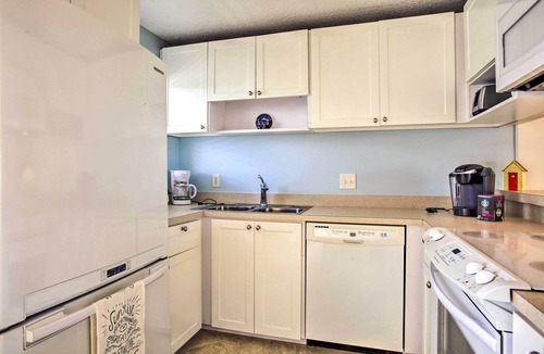 Fernandina Beach House | Bright Fernandina Beach Townhome: Walk to Ocean!
