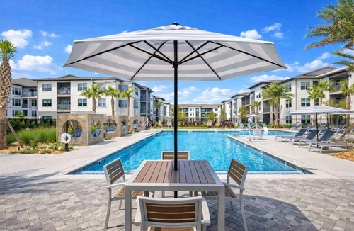 St. Augustine Apartment | Bright Modern King Bed Pool Historic St Augustine