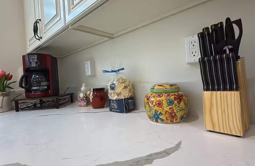 Mid Central Apartment | Bright Pasadena Getaway w Patio Near Old Town