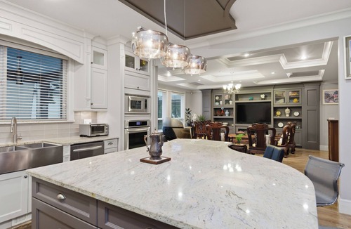 Southwest Gordon Estate House | Bright & Spacious 4BR Retreat in Heart of Langley