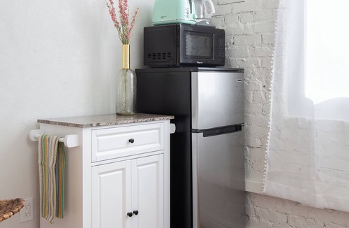 Westlake Apartment | Bright studio in lovely Los Angeles with cool AC