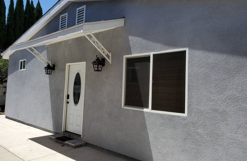Palms House | Bright UCLA/Santa Monica 1B/1B Co-Living