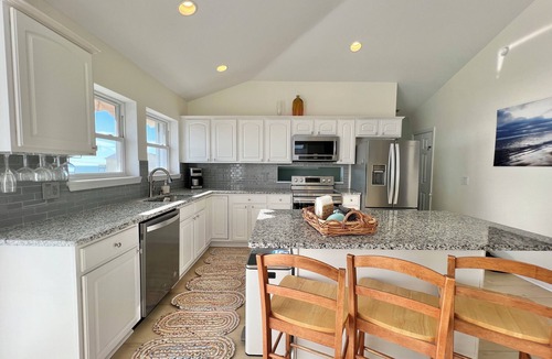 North Topsail Beach House | Brim of Beachfront Fenced Ocean View 2 Kings, 1 Queen & 4 Twin