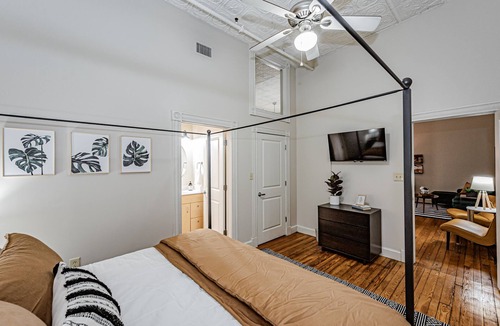 Monroe Ward Apartment | Broad Street Historic - Walk to restaurants/bars