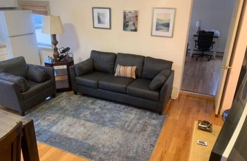 North Riverdale Apartment | Bronx Castle Penthouse Sunny 1BR