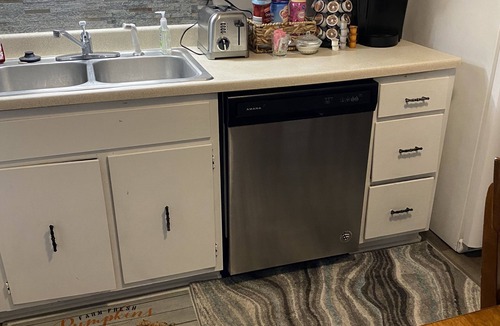 Kilbourne Condo | Buckeye condo with hot tub and pool table