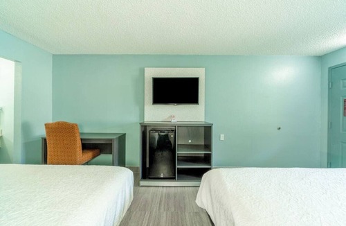 Harlingen Hotel | Budget-Friendly 2 Queen Beds Near Harlingen Attractions