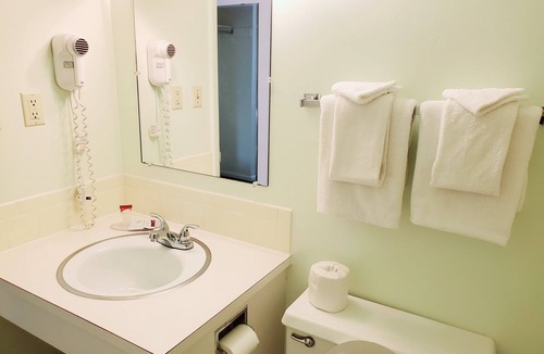 Sheridan Hotel | Budget Inn Express