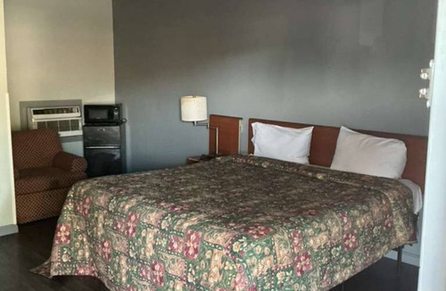 Bermuda Hotel | Budget Inn Motel