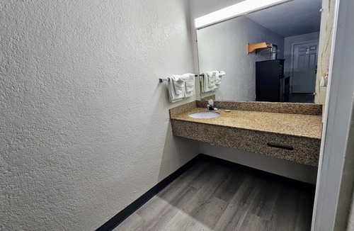Williamsburg Hotel | Budget Inn