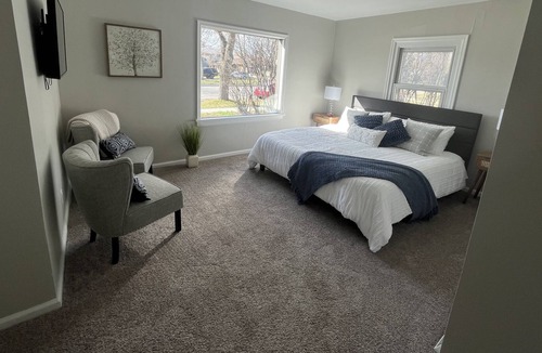 Riverfront House | Bunkhouse on Stephens Street - Perfect family house!