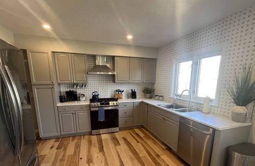 Riverfront House | Bunkhouse on Stephens Street - Perfect family house!