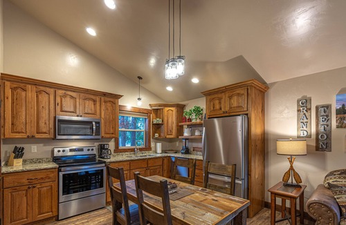 West Yellowstone Cabin | Burnt Hole-Sleeps 4, In Town, 5 blocks from Yellowstone Park, A/C and wifi