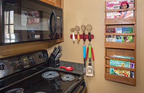 Laurelville Cabin | Button Buck sleeps 4, or rent all 4 for 20. Horseback riding across the Rd!