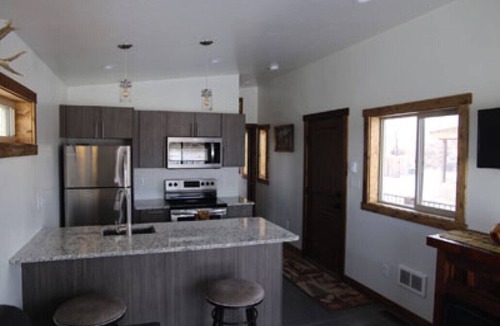 Riverton Cabin | C1: Modern cabin on Wind River on working cattle ranch