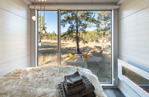 Custer Cabin | Cabin ∙ 1 bedroom ∙ 2 guests
