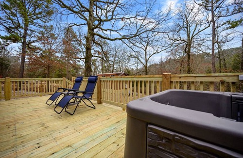 Broken Bow Cabin | Cabin ∙ 1 bedroom ∙ 4 guests