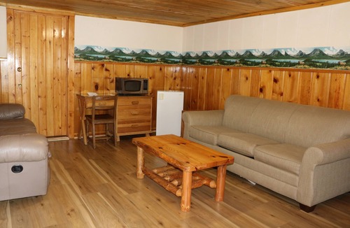 Wapiti Cabin | Cabin 10 miles outside Yellowstone National Park, Gorgeous views, Campfire area