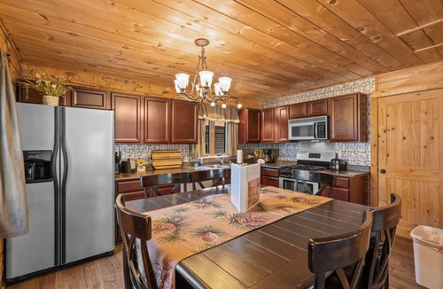 West Yellowstone Cabin | Cabin ∙ 2 bedrooms ∙ 8 guests