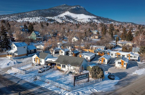 Helena Cabin | Cabin 24 - Helena Hideaway