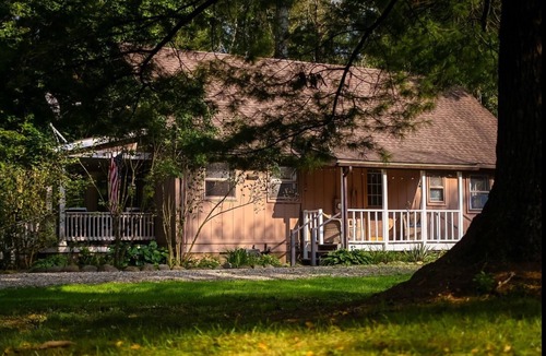 Bellville Cabin | Cabin By The Creek nestled on 3 acres with a hot tub in welcoming Bellville
