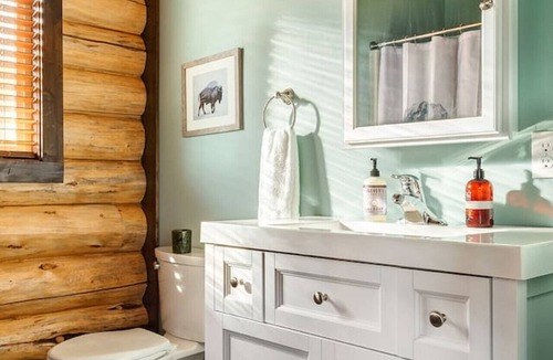 Pray Cabin | Cabin Getaway in Pray, MT