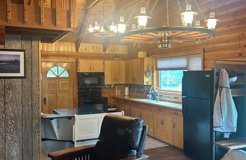 Star Valley Ranch Cabin | Cabin getaway 1-Hour from Jackson Hole, Golfing, Fishing, Palisades, Yellowstone