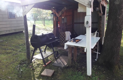 Karnack Cabin | Cabin like setting on secluded wooded property 5 minutes from Caddo Lake