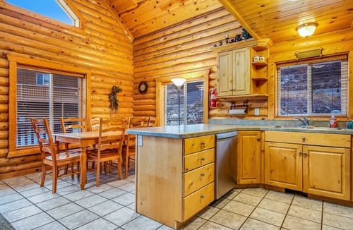 Harbor Village Cabin | Cabin w/Scenic Views, W/D, Central AC, WiFi, Deck, Ping-Pong, and Gas Grill