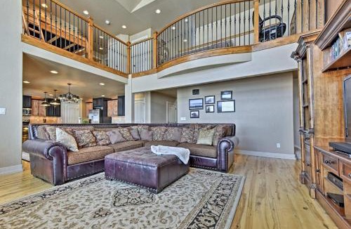 Sweetwater House | Cabin with Beach Access, Sport Court, Hot Tub and View