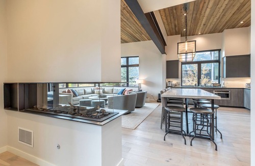 Hoback Junction House | Cabin with Club Access - Snake River Sporting Club