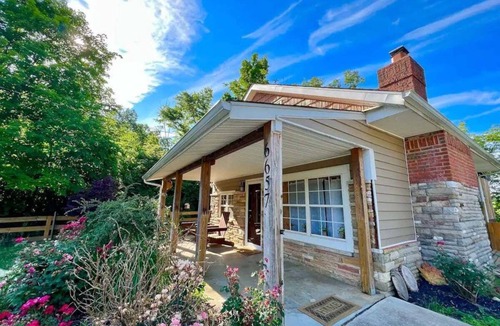 Grove City Cabin | Cabin with hot tub and relaxing views!