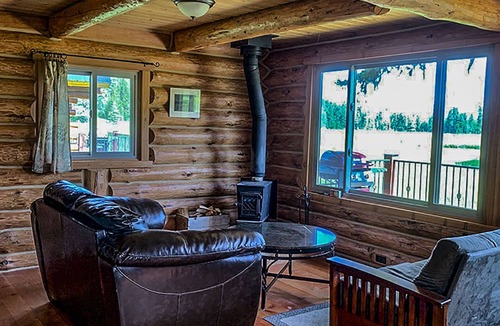 Polebridge Cabin | Cabins At Hay Creek- Beautiful Log Cabin Stunning Views of Glacier National Park