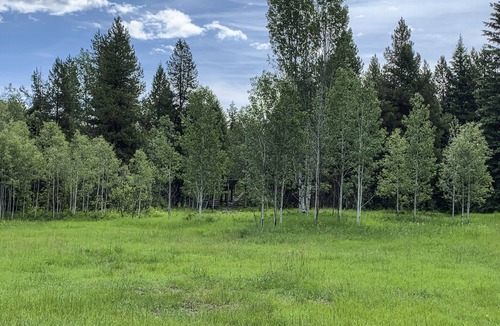 Polebridge Cabin | Cabins At Hay Creek Gorgeous Log Cabin Stunning Views of Glacier National Park