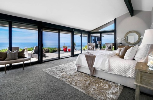 Palos Verdes Estates House | California Dream Bluff home on over an acre of flat land & the water @ your feet