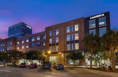 The Vista Hotel | Cambria Hotel Columbia Downtown the Vista