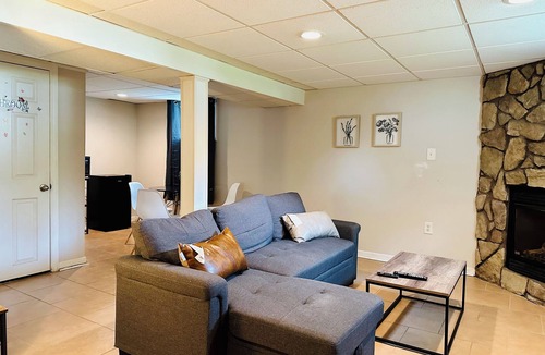 Cherry Hill Apartment | Campu's Basement Studio w/private entrance