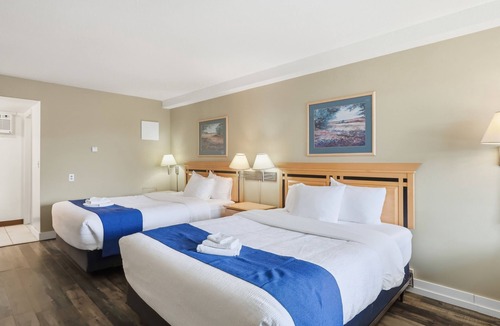 Cache Creek Hotel | Canadas Best Value Desert Inn & Suites Cache Creek