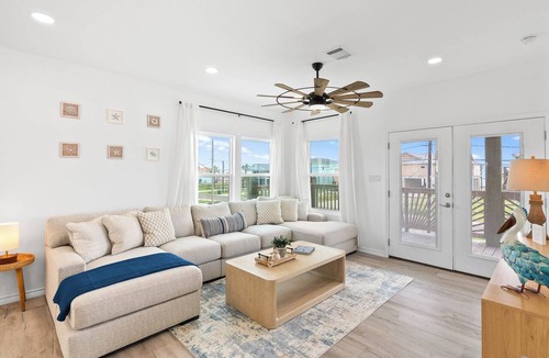 Rockport House | Canalfront Home | Hot Tub | Fishing | Sleeps 8