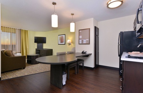 Casper Hotel | Candlewood Suites Casper by IHG