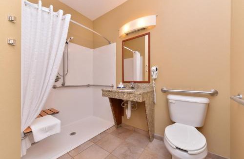 Williston Hotel | Candlewood Suites Williston by IHG