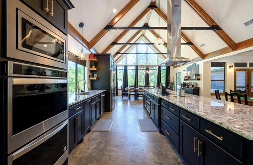 Broken Bow Cabin | Cannonball Cove l Luxury Cabin with Private Pool, Game Room & Hot Tub- Sleeps 23