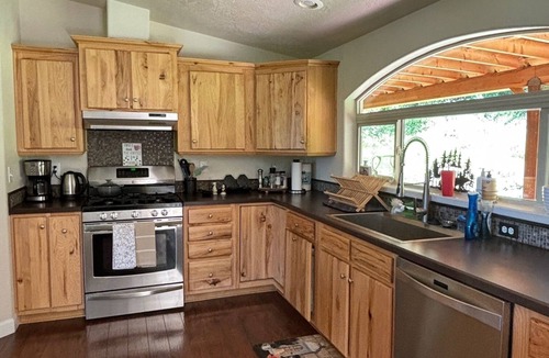 Livingston House | Canyon Mountain Getaway