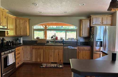 Livingston House | Canyon Mountain Getaway