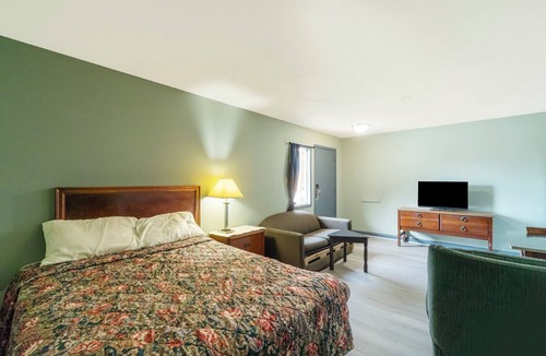 Clute Hotel | Capital O Parker Motel Clute Jackson Tx 332